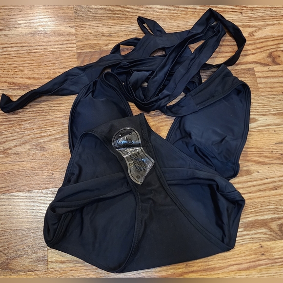 Sexy One Piece Black Multi-way Swimsuit Women's Size Small - Picture 9 of 9